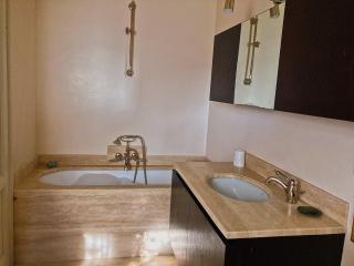 Suite in villa with pool on Tuscan hills - 1