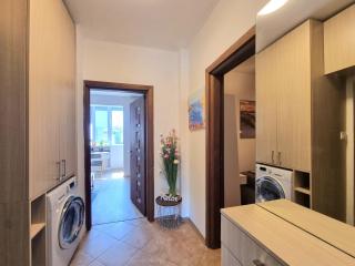 Compact Central Apartment Next to Troikata Square - 7