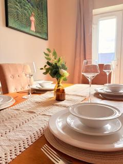 Blackberry House Boutique 4-Bed near Piece Hall - 5