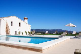 Villa para grupos 12 personas con piscina, barbacoa y finca de 50ha en Alicante - 0