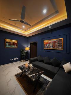 Luxury Cozy Apartment in Bahria - 3