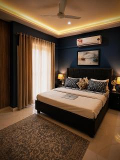 Luxury Cozy Apartment in Bahria - 1