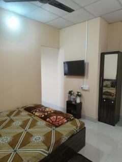 Radha Rani Homestay - 9