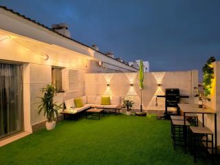 Michelangelo II Rooftop Terrace BBQ - 6