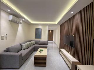 106 JRE apartment with stunning boulevard veiw - 1