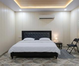Hotel CLR Suites Near Town Square Mall, Zirakpur - 7
