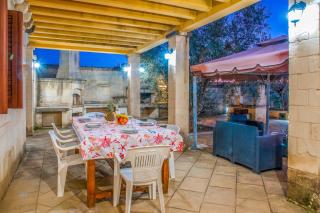 Villa M&G with Garden Near The Sea - 1