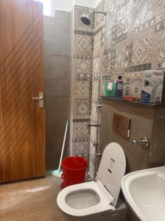 Rishikesh Homestay Luxury 3 BHK Ganges Hill View by the Ghats - 3