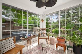 Artist Retreat on the Creek Hot Tub Sleeps 10 - 7