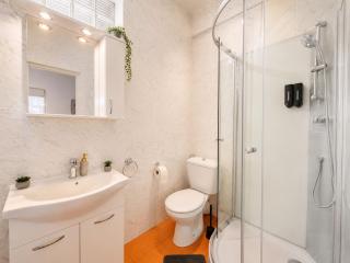 Relax & Work in Cluj Cozy Flat w Netflix & Wi-Fi - 1