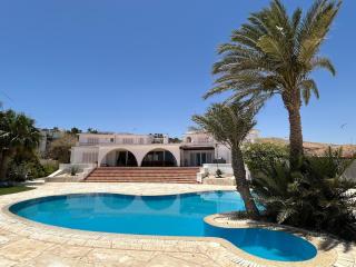Luxury Villa Private Beach and Pool at Red Sea - 0