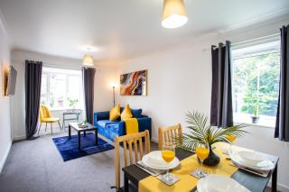 Stylish 2BR Jesmond Stay - Near Metro & FREE Parking! - 2