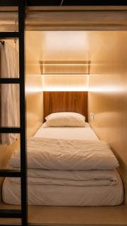 WeStay Capsule Hostel - 8