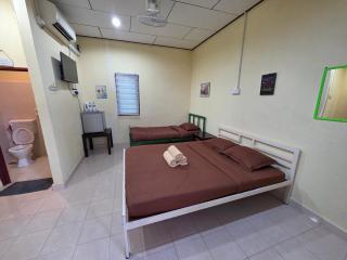 Lagenda Resthouse Cenang Beach - 5