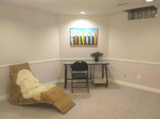 Cozy Family Suite, entire place with two beds, pravite washroom and kitchen - 3