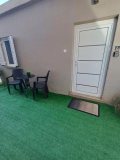 Family Room's Eirini - 6