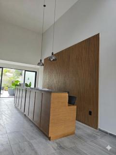 Private terrace, park view and location - 2