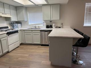 Extended Stay 3 or 4 Beds Cozy Smart Home Living - 1