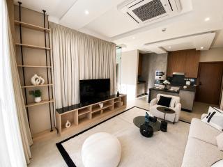 Glamour Tower - 3