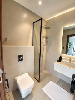 Glamour Tower - 4