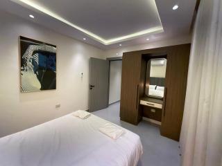 302 JRE Rooftop with stunning boulevard veiw - 9