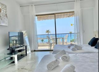chouette studio balcon sur la mer - 7