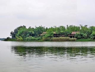 Riverside Stay with Pool, 10 min to Old Town - 5