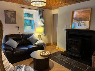 Glassillaun Beach White Cottage - 1