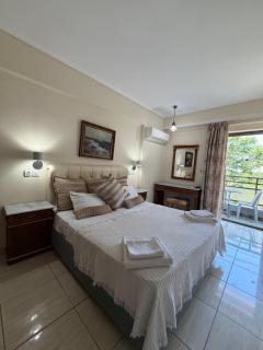 Paradise Hotel - 1