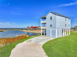Blissful Blue Oasis- Waterfront in Treasure Island - 0