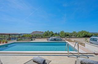 Villa Karavella - with heated pool - 7