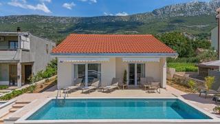 Villa Karavella - with heated pool - 8