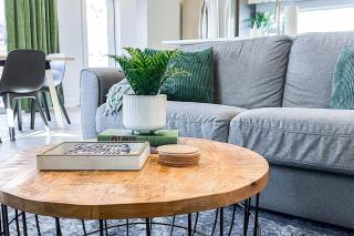 5BR-Luxury Retreat-Hot Tub-King Bed-Rogers Place-DT - 1