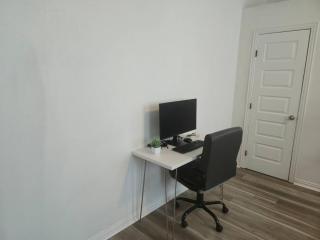 Lakefront withTreehouse & Pool, Hottub, Gameroom - 2