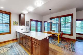 Pend Oreille Hideaway - 2