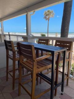 Upgrades galore oceanfront 1 bd - 7