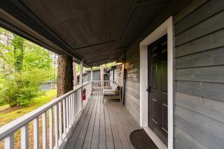 Dog‑Friendly Cabin w/ Trail-Hot Tub-Full Kitchen - 2