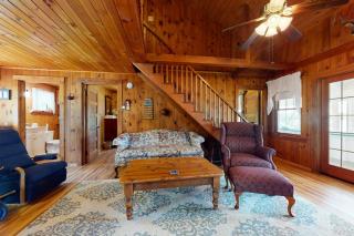 Lake House Retreat - 4