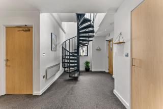 Central Cardiff Penthouse - Rooftop - 1