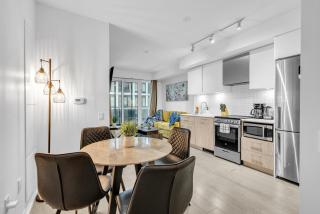 Spacious Urban Haven - Sleeps 6 - 6