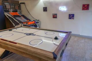 Disneyland Villa for Families with Game Room, EV and 3 Bedrooms, Sleeps up to 13 - 3