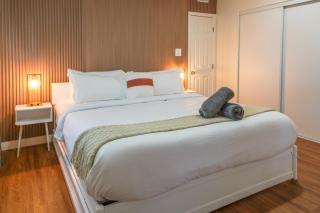Disneyland Villa for Families with Game Room, EV and 3 Bedrooms, Sleeps up to 13 - 1
