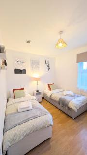 CJ Maison - "Spacious Family Friendly 2-Bedroom Apartment in the City Centre with free on-site parking, free Wi-Fi" - 5