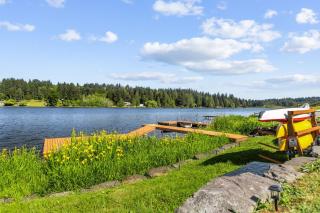 Luxe Port Lookout with waterfront, theater, games - 5