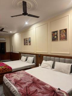 Lovkush Bhavan Guest house 100mtr - from Ramjanam bhumi - 7