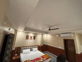 Lovkush Bhavan Guest house 100mtr - from Ramjanam bhumi - 5