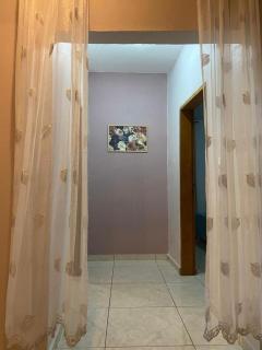 3T House Appartment Bonamoussadi 24h sur 24 Electrité, Wifi gratuit, Forage, Parking Privé, Canal Sat, Gardien, Climatisation - 2