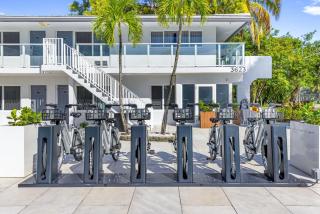 Ocean Blvd Two Doubles Suite with Kitchenette - 8