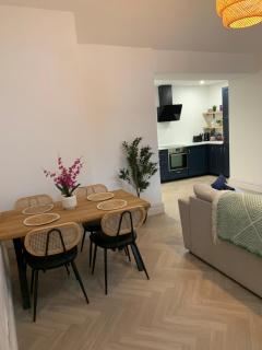 Cosy Cottage Retreat - 4