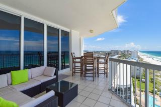 Silver Beach Towers E1501 - 4